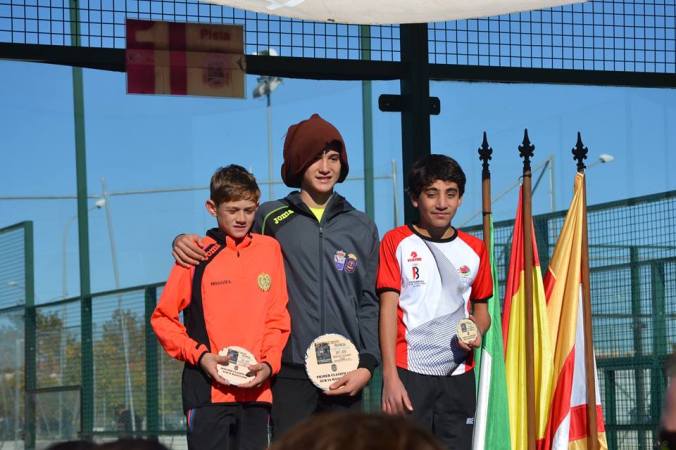 25442758_828853393953058_4202591452934517201_n